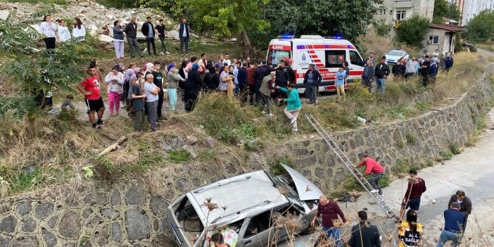 Maltepe’de otomobil dereye uçtu: 4 yaralı