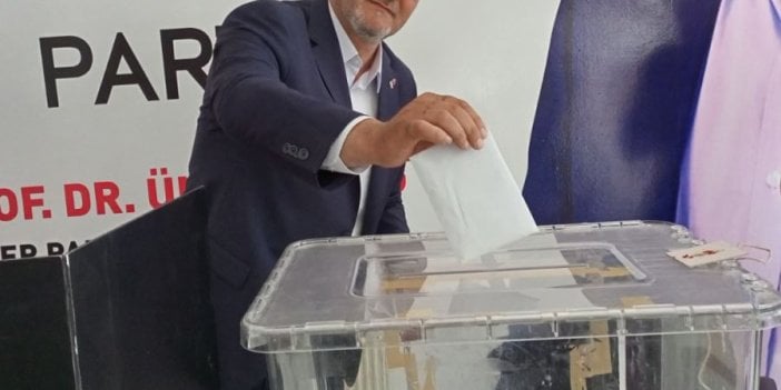 Zafer Partisi Üsküdar İlçe Başkanı ve tüm yönetimi istifa etti