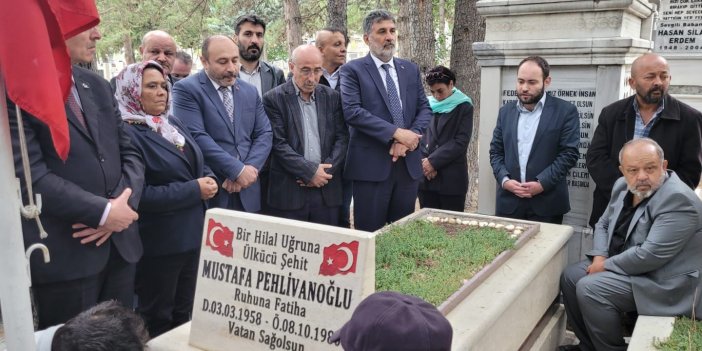 Ülkücü şehit Mustafa Pehlivanoğlu kabri başında anıldı