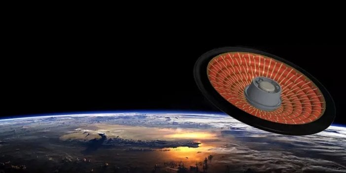 Uzaylılar görse UFO sanar. Görenler uçan daire sanıp heyecana kapılıyor