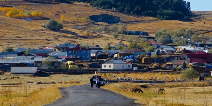 Ardahan'ın Göle ilçesine güz renkleri hakim oldu