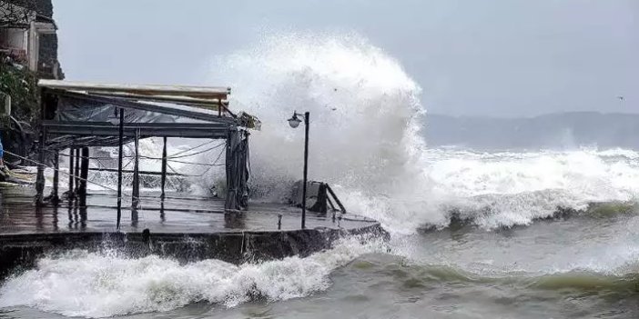 Flaş... Flaş... Marmara denizinde fırtına uyarısı