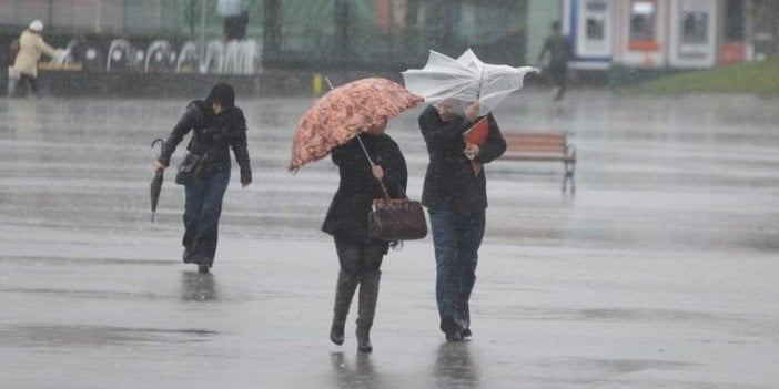 Meteoroloji fırtınanın vuracağı yerleri açıkladı. Merkezden son uyarı yapıldı