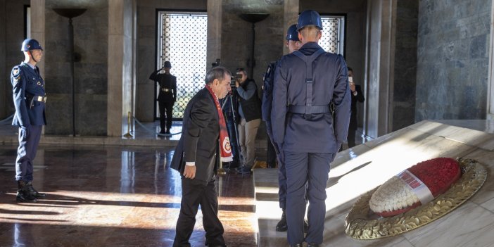 Dursun Özbek Anıtkabir'de: Deftere yazdım