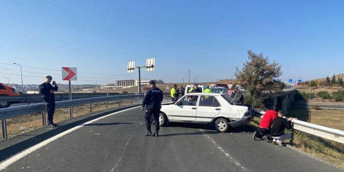 Polisin 'Dur' ihtarına uymayan sürücü kaza yaptı: Sürücü 17 yaşında çıktı