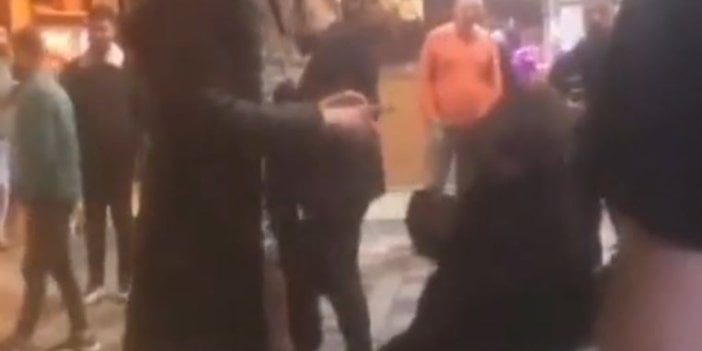 Trans kadın kendisine laf atan vatandaşı dövdü. Seyredenler de alkışladı: Bindik bir alamete gidiyoruz kıyamete