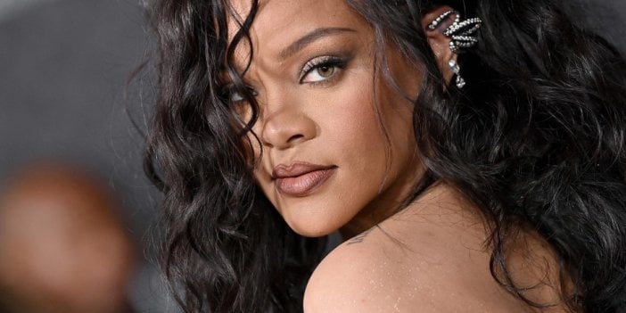 Rihanna 6 yıl aradan sonra tekrar müziğe döndü