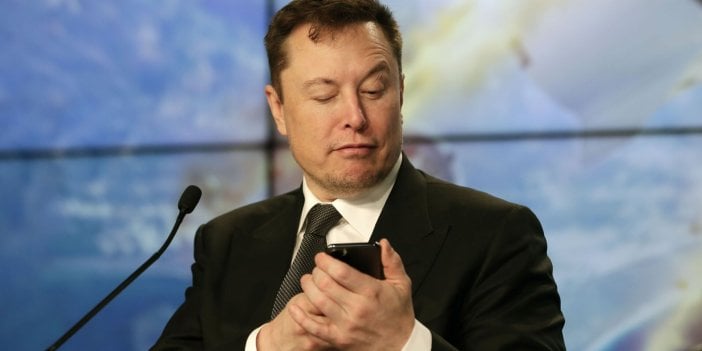 Twitter'ı satın alma işlemi tamamlandıktan sonra Elon Musk bu kez de YouTube'a göz kırptı