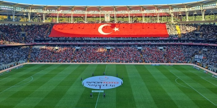 Beşiktaş taraftarından muhteşem gösteri