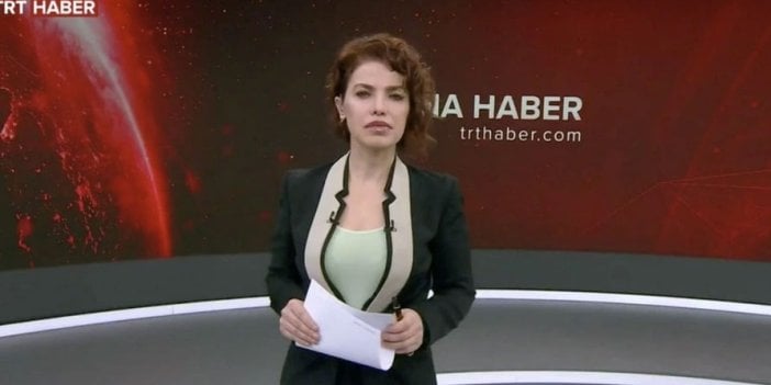 TRT'nin spiker Deniz Demir'i görevden aldığı ileri sürüldü. Atatürk bizi ümmet olmaktan çıkardı birey yaptı demişti