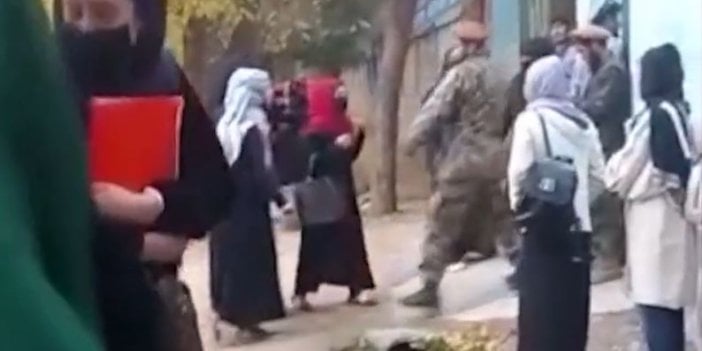 Taliban'dan kadın öğrenciye kırbaç