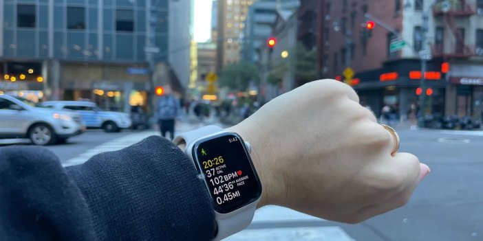 Apple Watch Series 8 çarpışma algılama özelliği ilk defa gerçekten bir hayat kurtardı