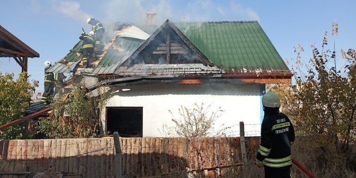 Sivas'ta korkutan yangın! Görenlerin yürekleri ağzına geldi