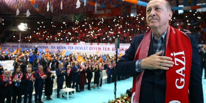 AKP il örgütünden öğrencilere mesaj: Erdoğan’ı karşılamaya gidene eşofman takımı hediye