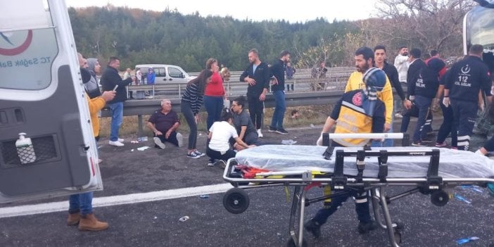 Son dakika. Bolu'da yolcu otobüsü devrildi. Çok sayıda yaralı var