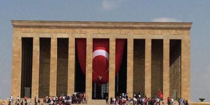 Millet yine Ata'sına koştu. Anıtkabir'e rekor ziyaret