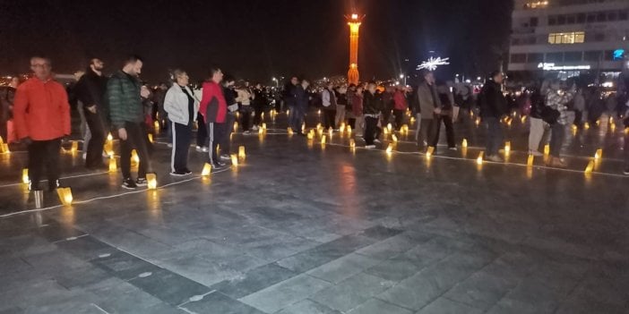 İzmir’de Ata’ya Saygı Nöbeti başladı