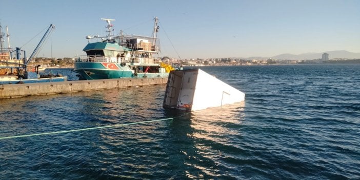 Aracını balık almak için iskeleye sürdü. Kalp krizi direksiyon başında yakaladı