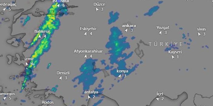 Fırtına şu anda İstanbul'u vuruyor. Herkes dikkatli olsun