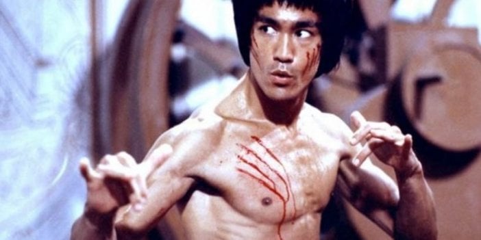 Dövüş filmlerinin ünlü oyuncusu Bruce Lee'nin ölüm nedenini belli oldu. Yıllarca yanlış biliniyordu gerçek ortaya çıktı