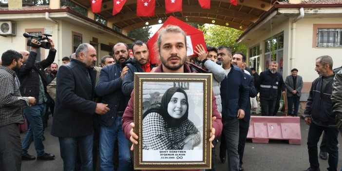 Hain terör örgütü PKK'nın saldırısında hayatını kaybeden şehit öğretmen Ayşenur Alkan defnedildi