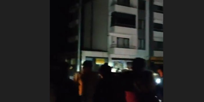 Düzce'de depremin ardından elektrikler kesildi. Panikleyen halk sokaklarda