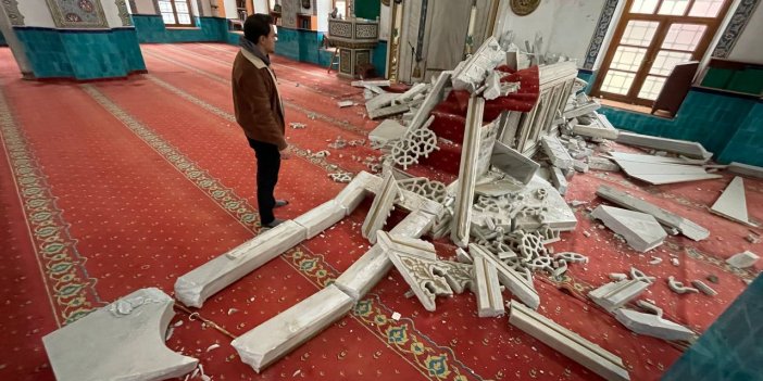 Düzce Cedidiye Camisi'nin başına gelmeyen kalmadı: 1999 depreminde hasar görmüştü şimdi de minberi yıkıldı