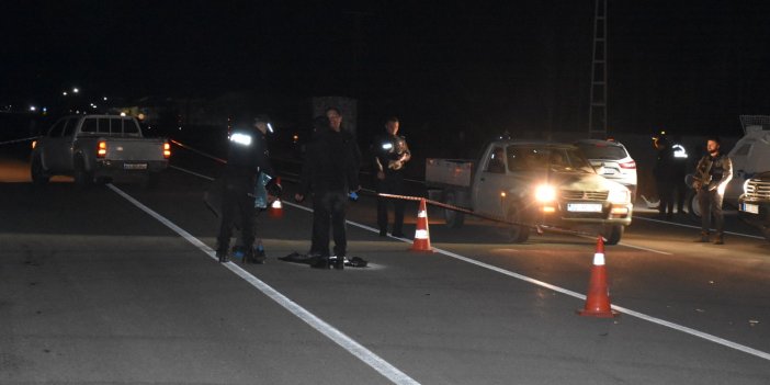 Hakkari Yüksekova'da iki aracın çarptığı kişi hayatını kaybetti