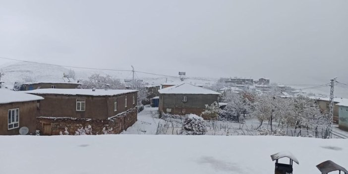 Bitlis’te kar yağdı, hayat felç oldu