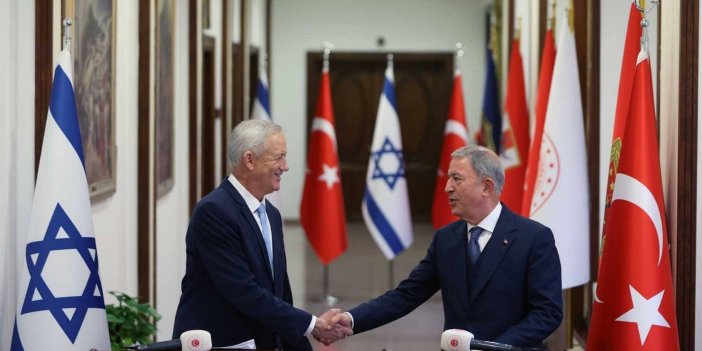 Milli Savunma Bakanı Akar, İsrail Savunma Bakanı Gantz ile görüştü