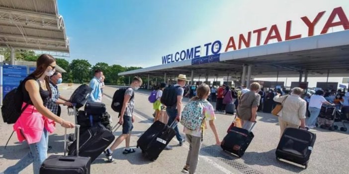 Antalya'ya bu yıl hava yoluyla gelen turist sayısı 13 milyonu geçti