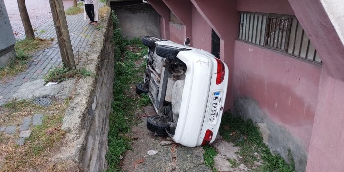 Aracını park ederken apartman boşluğuna düştü: 1 yaralı