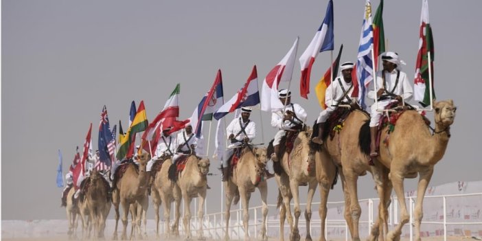 Katar'da deve yarışı Dünya Kupası'nı geçti