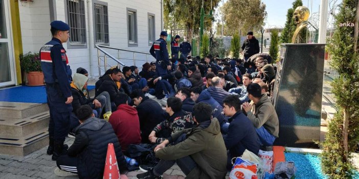 İzmir’de 442 kaçak göçmen yakalandı