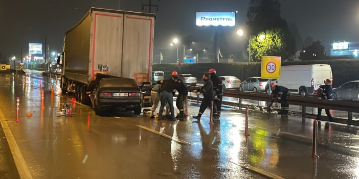 Kocaeli'de otomobil tıra çarptı: 1 kişi öldü, 3 kişi yaralandı
