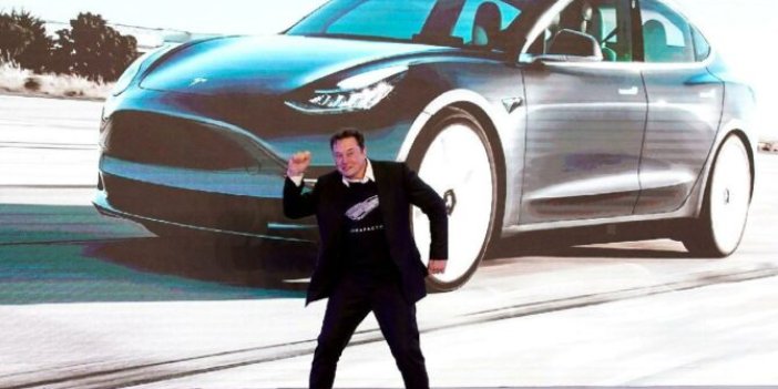 Tesla, 400 binden fazla otomobili geri çağırdı