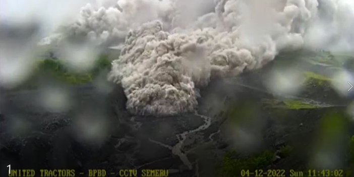 Yanardağ patladı lavlar ve duman 6 köyü yuttu! Felaket saniye saniye böyle görüntülendi