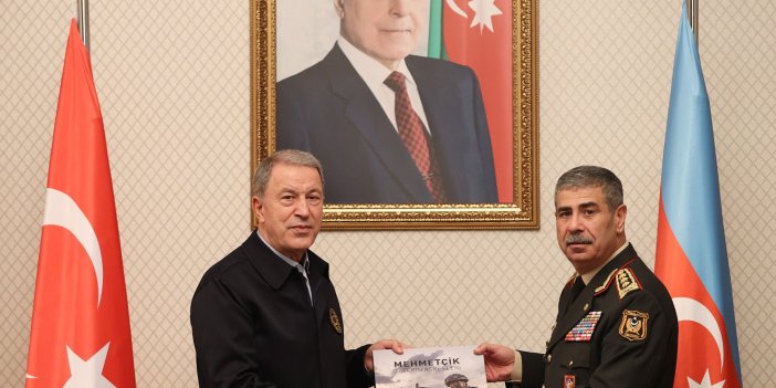 Bakan Hulusi Akar Bakü'de Azerbaycan Savunma Bakanı ile görüştü