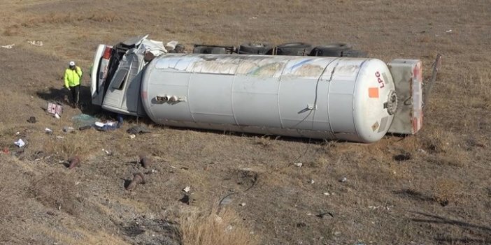 Kırıkkale'de devrilen tankerin sürücüsü yaşamını yitirdi