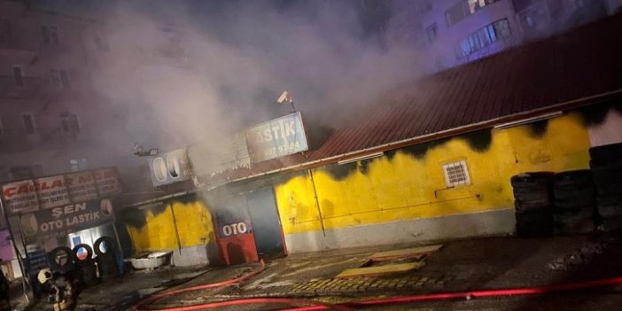 Ankara’da 3 dükkan sabaha kadar yandı