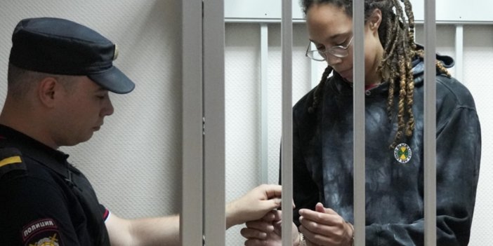 Rusya'daki tutuklu basketbolcu takas yoluyla serbest kaldı