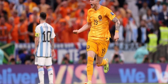 Weghorst girdi, golleriyle Arjantin'i şoke etti