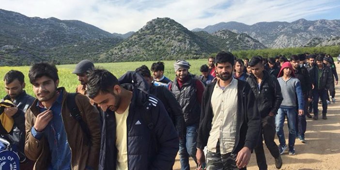 AB mülteciler Türkiye'de kalsın diye 1.2 milyar Euro veriyor. Neden Türkiye'nin mülteci merkezi olduğu ortaya çıktı