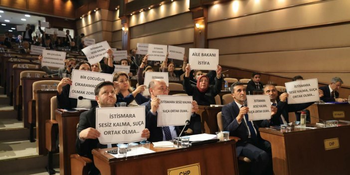 İBB Meclisi'nde Hiranur Vakfı protestosu: Bunu yapan herkes şerefsiz