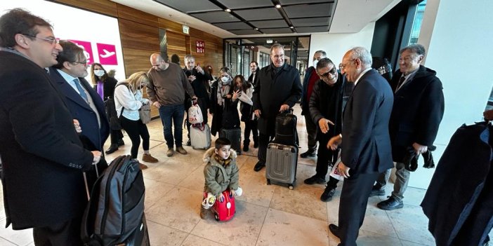 Kemal Kılıçdaroğlu Almanya’da pasaport kuyruğuna kendisi girdi. Orhan Uğuroğlu adım adım Bay Kemal’in peşinde