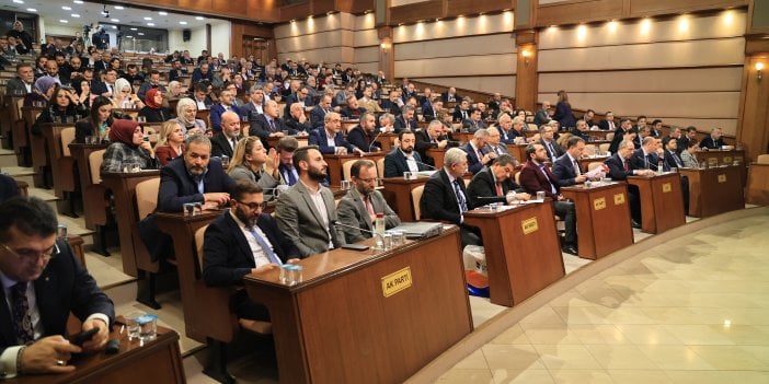 İBB Meclisi'nde İmamoğlu gerilimi: Siz 2023 seçiminin hesabını yapıyormuşsunuz