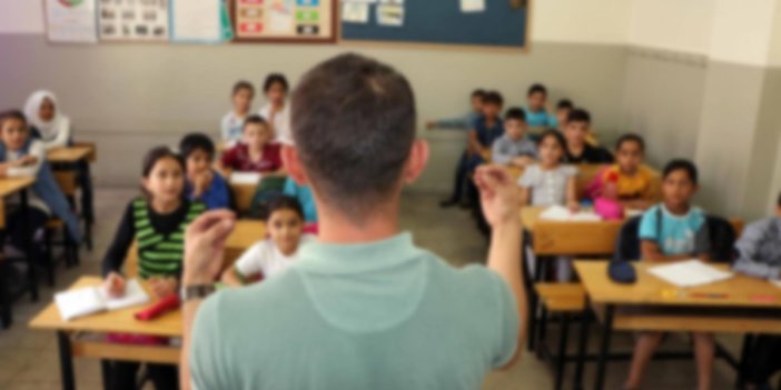 Milli Eğitim Bakanlığı öğretmenlere kulaklarını tıkadı. Bakan Mahmut Özer’in açıklaması hayal kırıklığı yarattı