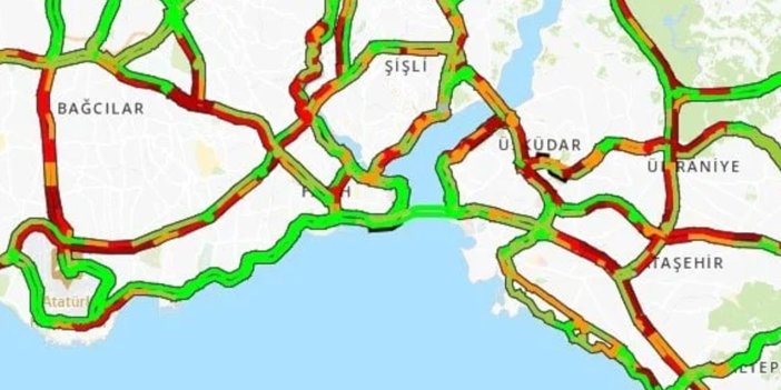 İstanbul trafiğini yağış vurdu! Her iki yaka da kırmızı