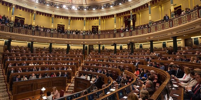 İspanya'da Anayasa Mahkemesi'nin kararı kriz yarattı