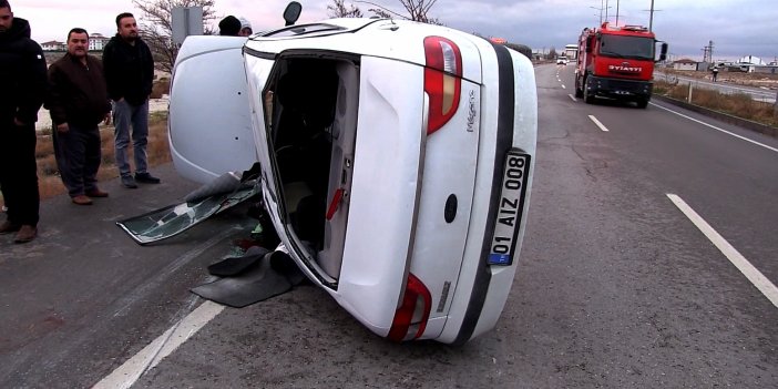 Aksaray'da devrilen otomobildeki 4 kişi yaralandı